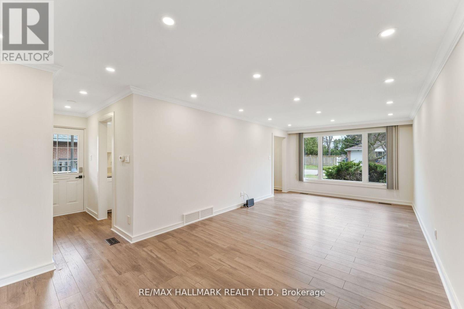 52 Drysdale Crescent, Toronto (Hillcrest Village), Ontario  M2H 1M8 - Photo 4 - C12177658