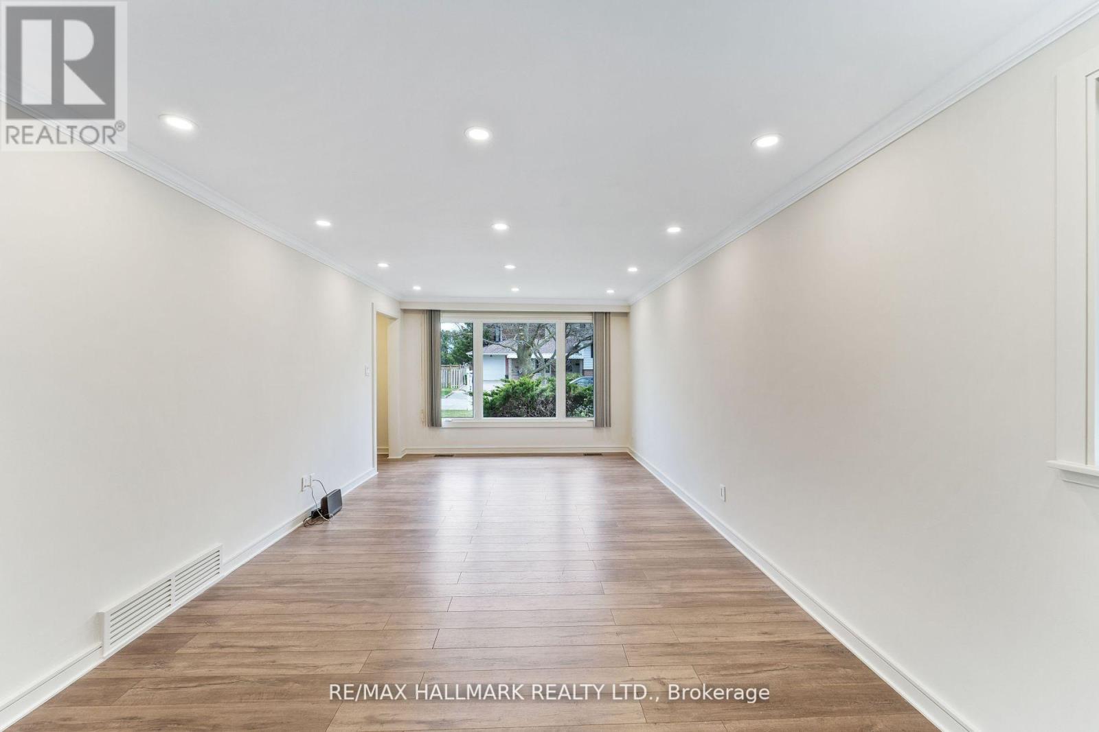 52 Drysdale Crescent, Toronto (Hillcrest Village), Ontario  M2H 1M8 - Photo 7 - C12177658