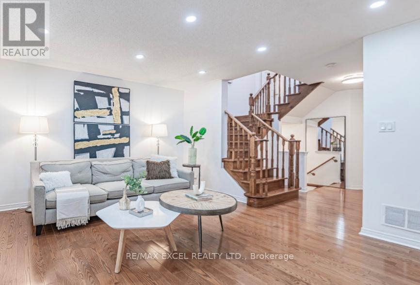 71a Montezuma Trail, Toronto, Ontario  M1V 1K4 - Photo 6 - E12177576