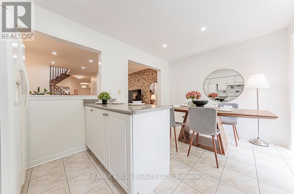 71a Montezuma Trail, Toronto, Ontario  M1V 1K4 - Photo 18 - E12177576