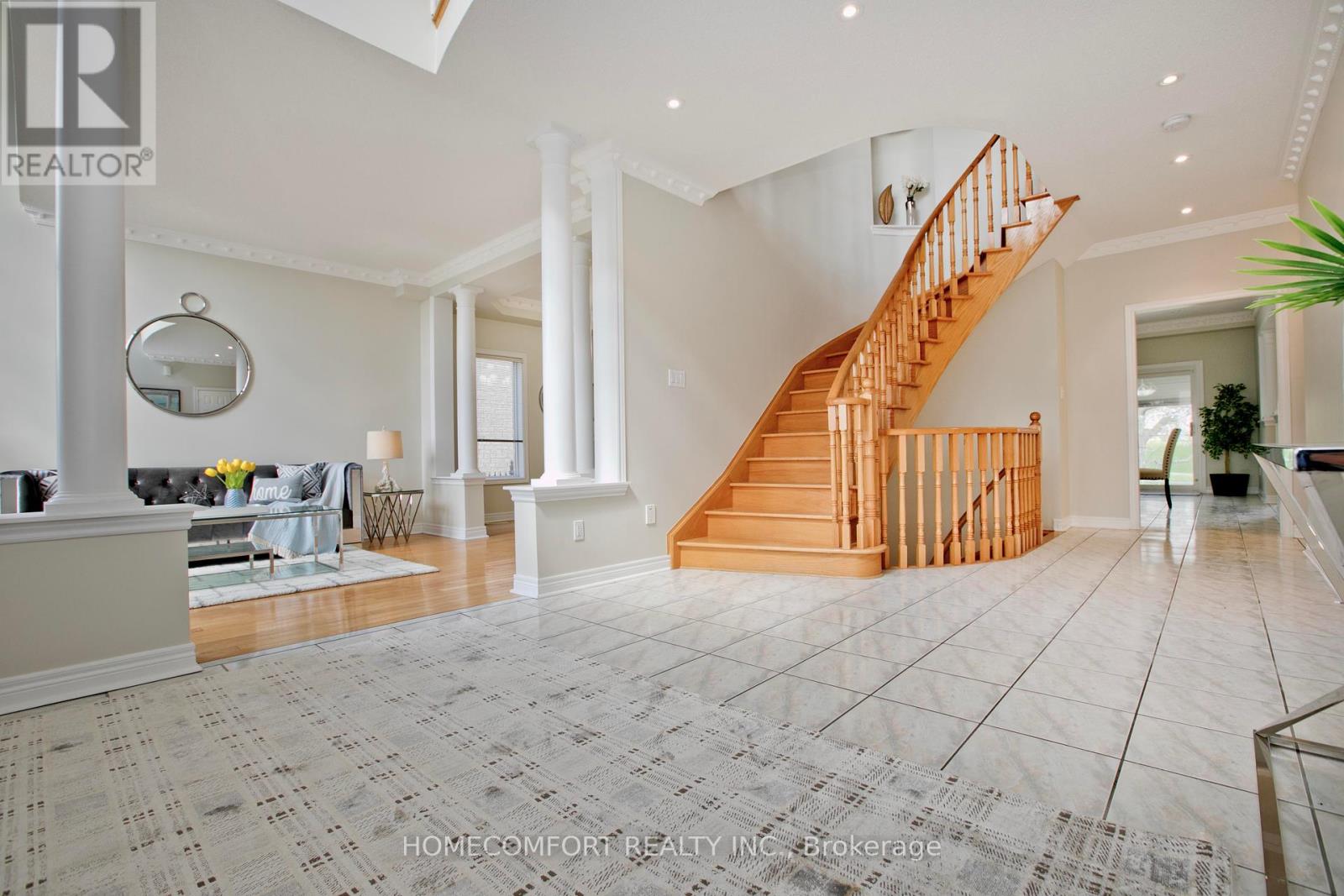 Property at 182 SIDERNO CRESCENT image 3