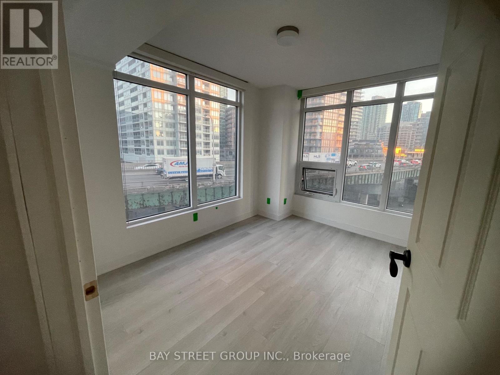 602 - 70 Queens Wharf Road, Toronto, Ontario  M5V 0J2 - Photo 23 - C12164294