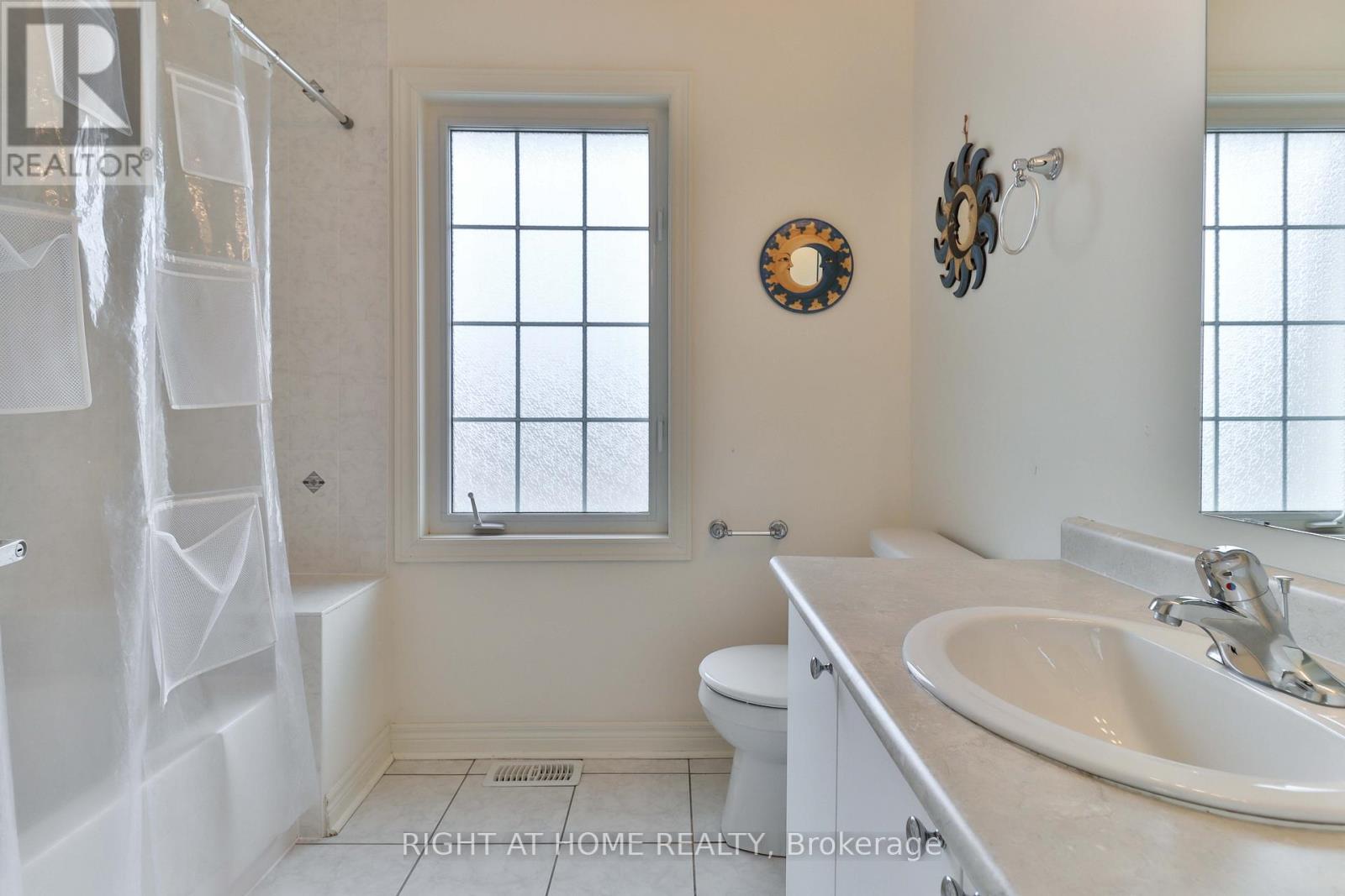 72 Jeremiah Lane, Toronto, Ontario  M1J 0A4 - Photo 17 - E12146867