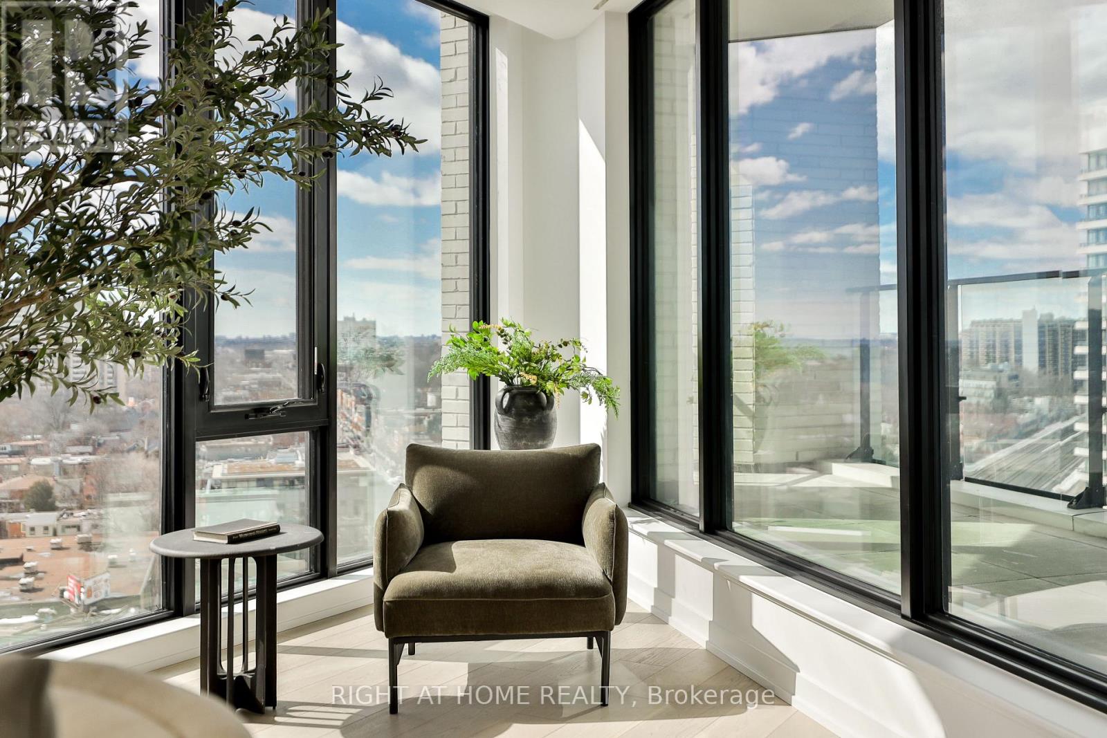 Lower Penthouse 03 - 200 Sudbury Street, Toronto, Ontario  M6J 0H1 - Photo 11 - C12012022
