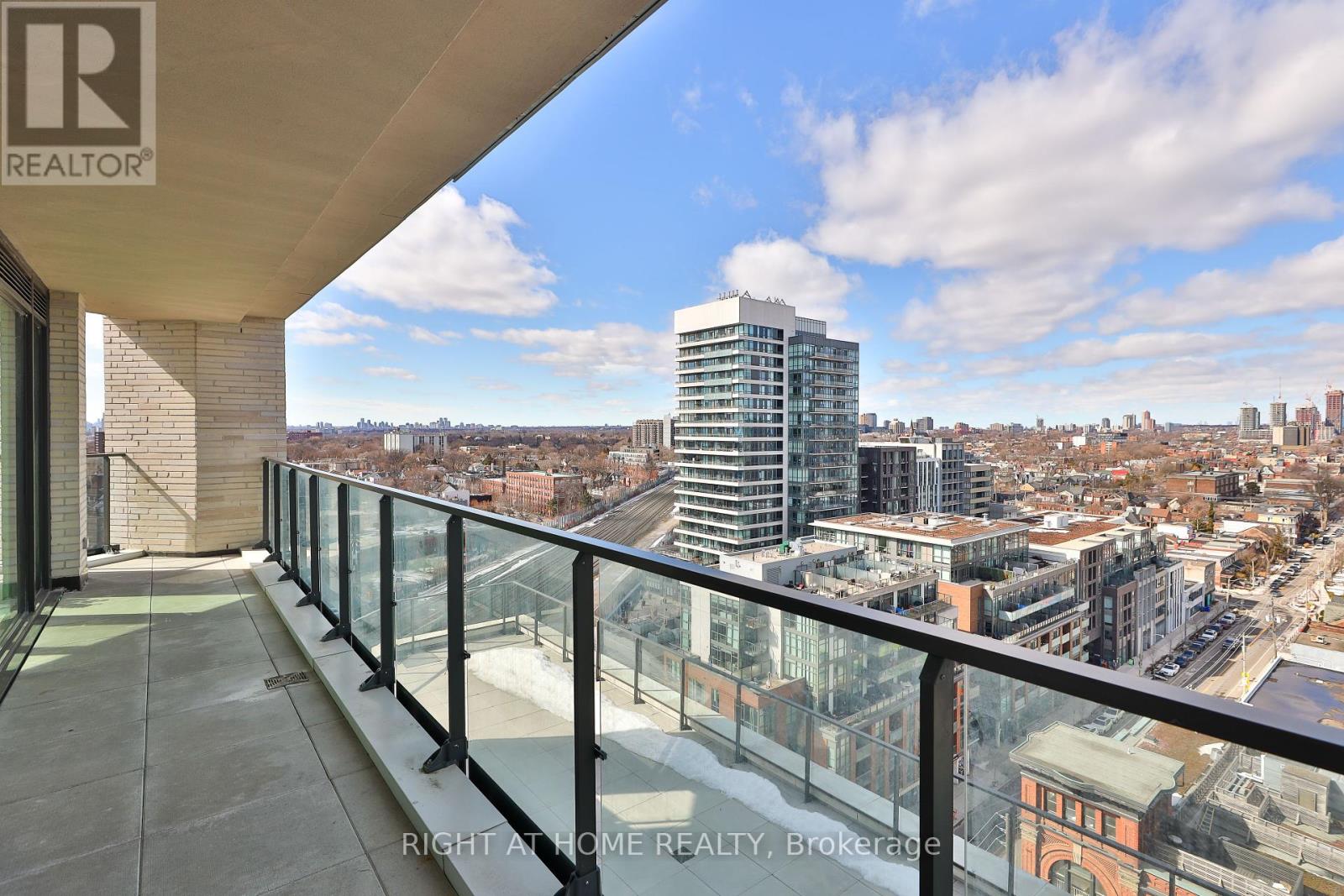 Lower Penthouse 03 - 200 Sudbury Street, Toronto, Ontario  M6J 0H1 - Photo 12 - C12012022