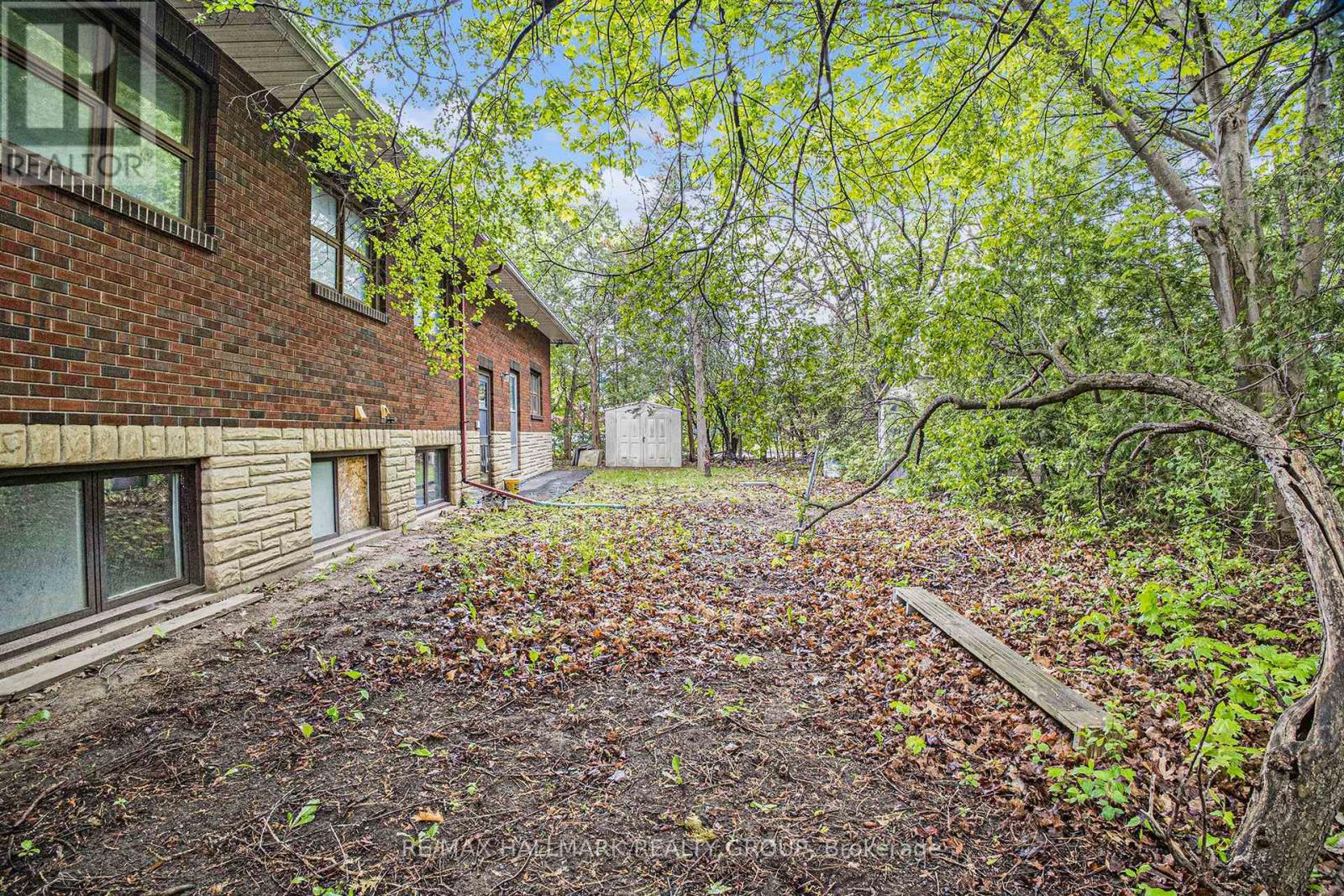 1128 Cummings Avenue, Ottawa, Ontario  K1J 7R8 - Photo 8 - X12177763