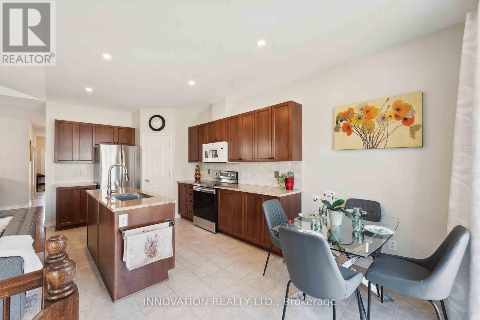 700 Parade Drive, Ottawa, Ontario  K2S 0Z3 - Photo 12 - X12177767
