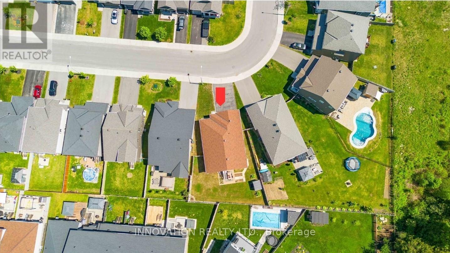 700 Parade Drive, Ottawa, Ontario  K2S 0Z3 - Photo 33 - X12177767