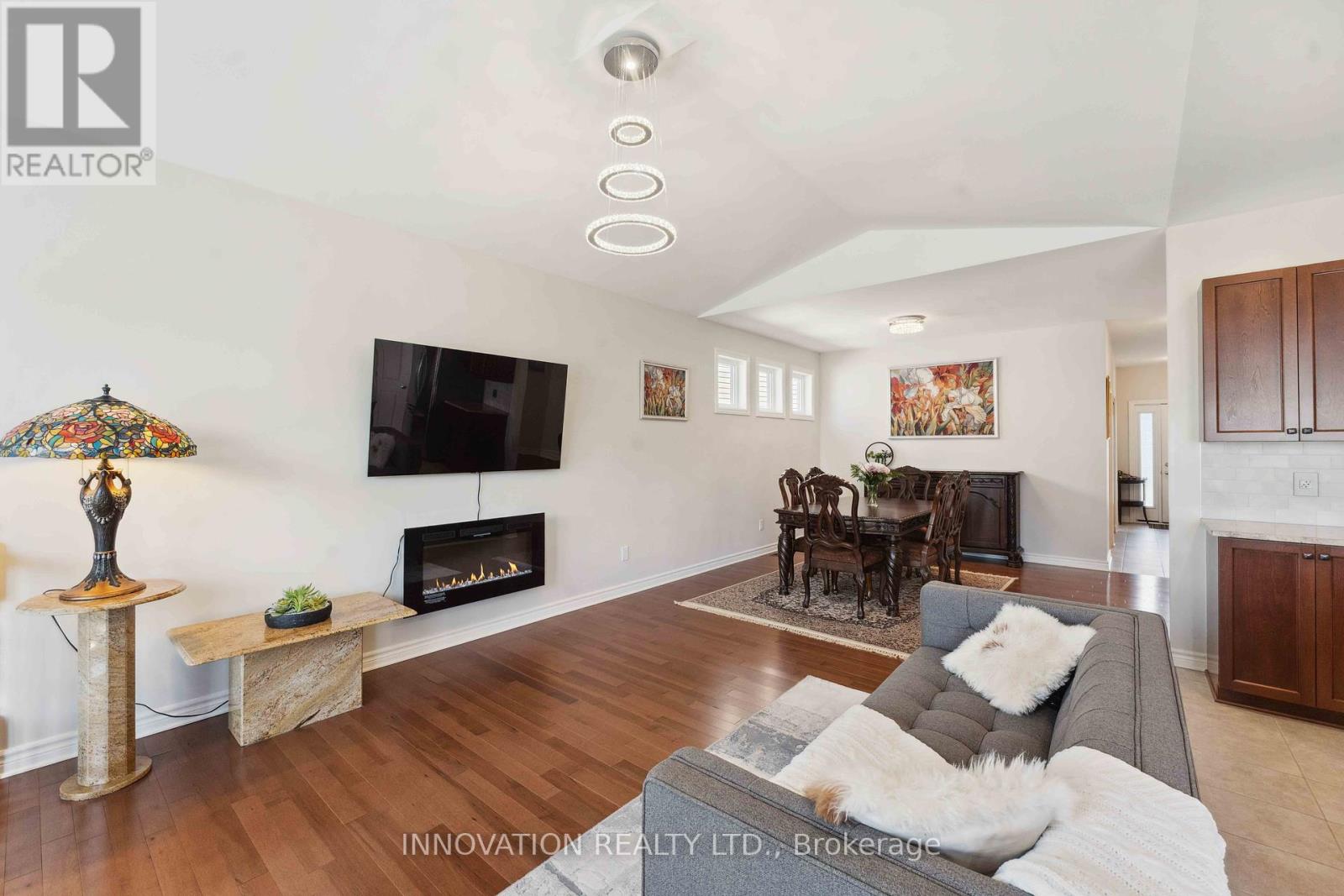700 Parade Drive, Ottawa, Ontario  K2S 0Z3 - Photo 9 - X12177767