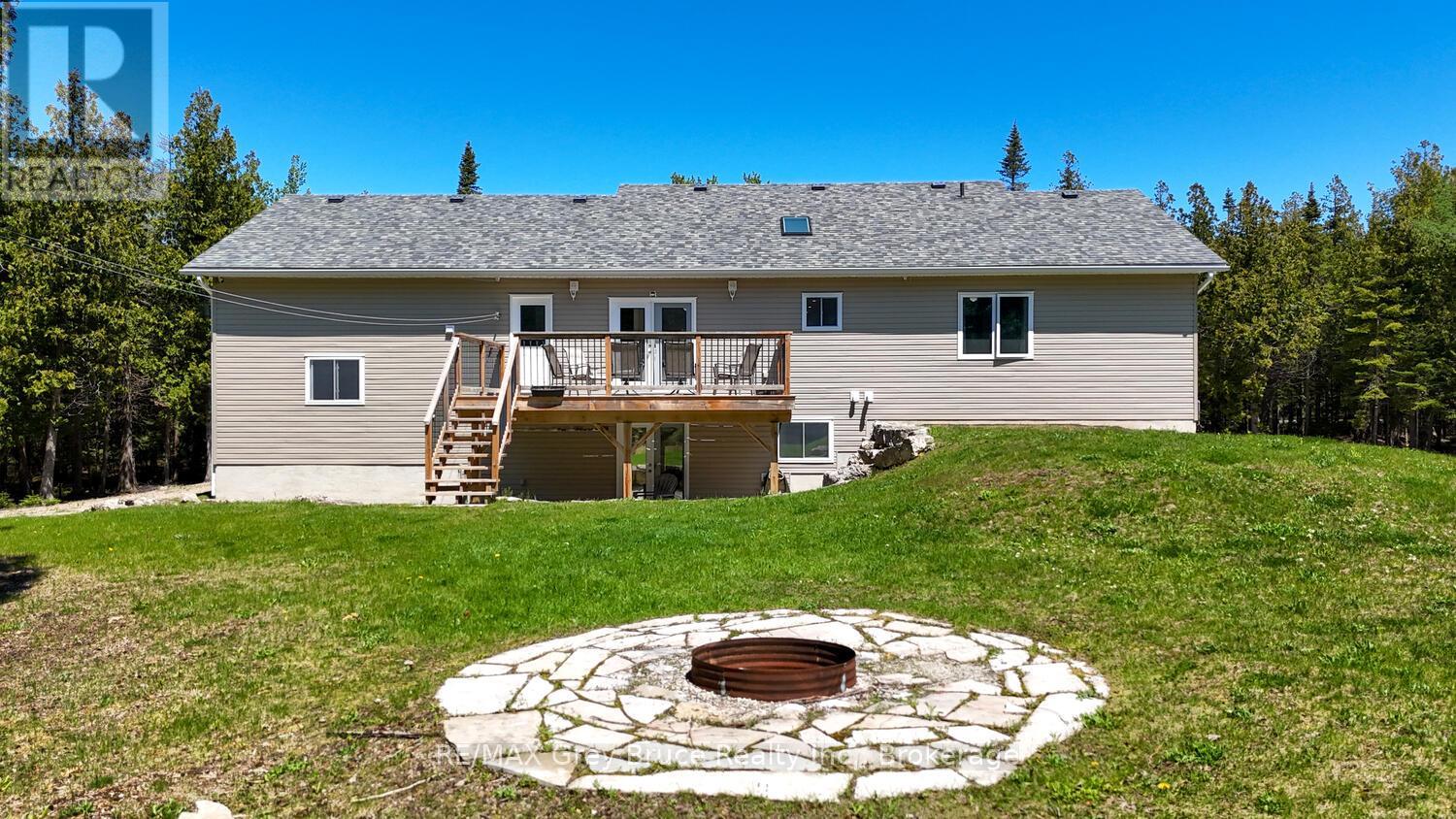 114 Pike Street, Northern Bruce Peninsula, Ontario N0H 1W0 - Photo 40 - X12177750