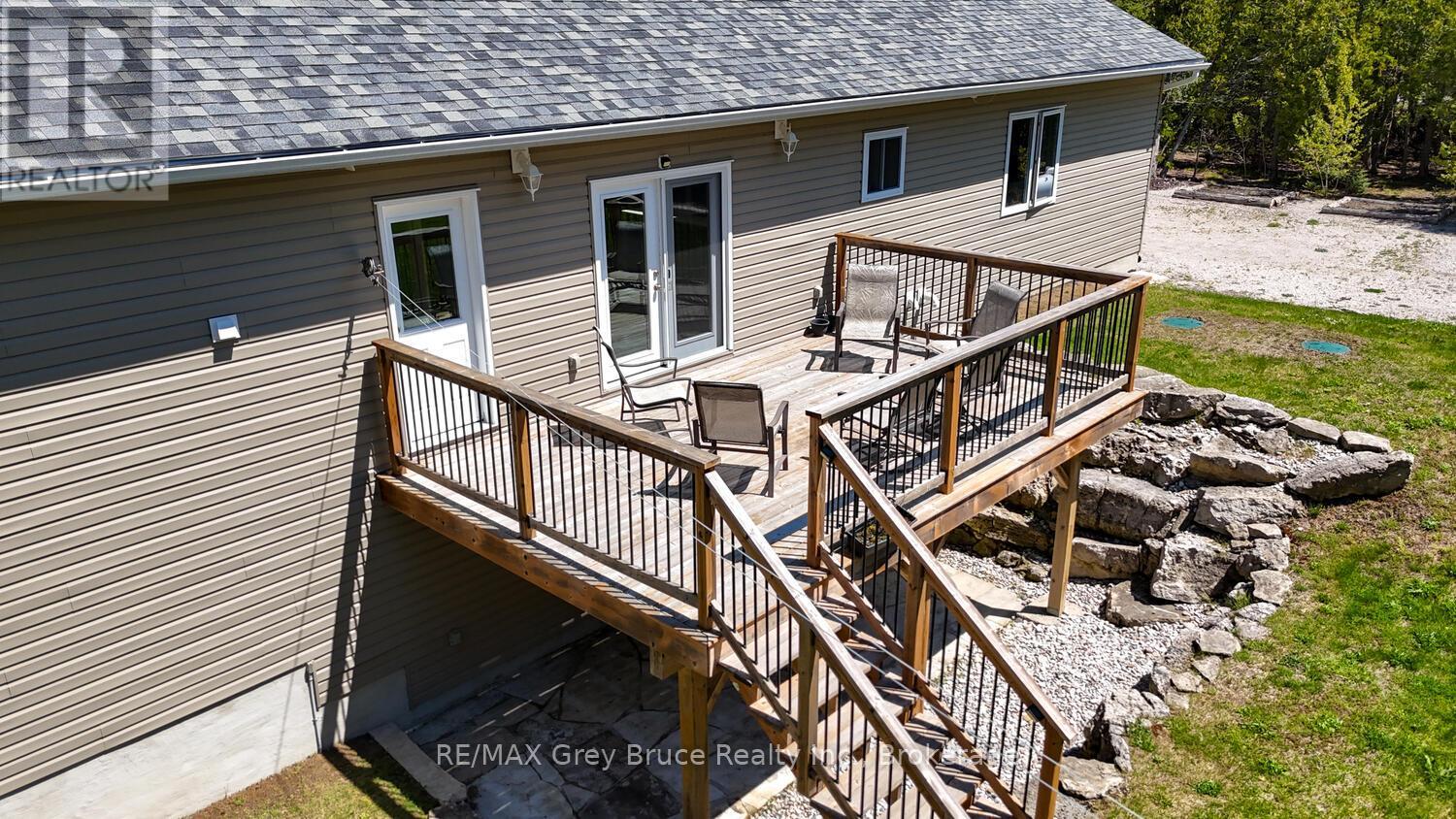 114 Pike Street, Northern Bruce Peninsula, Ontario  N0H 1W0 - Photo 41 - X12177750