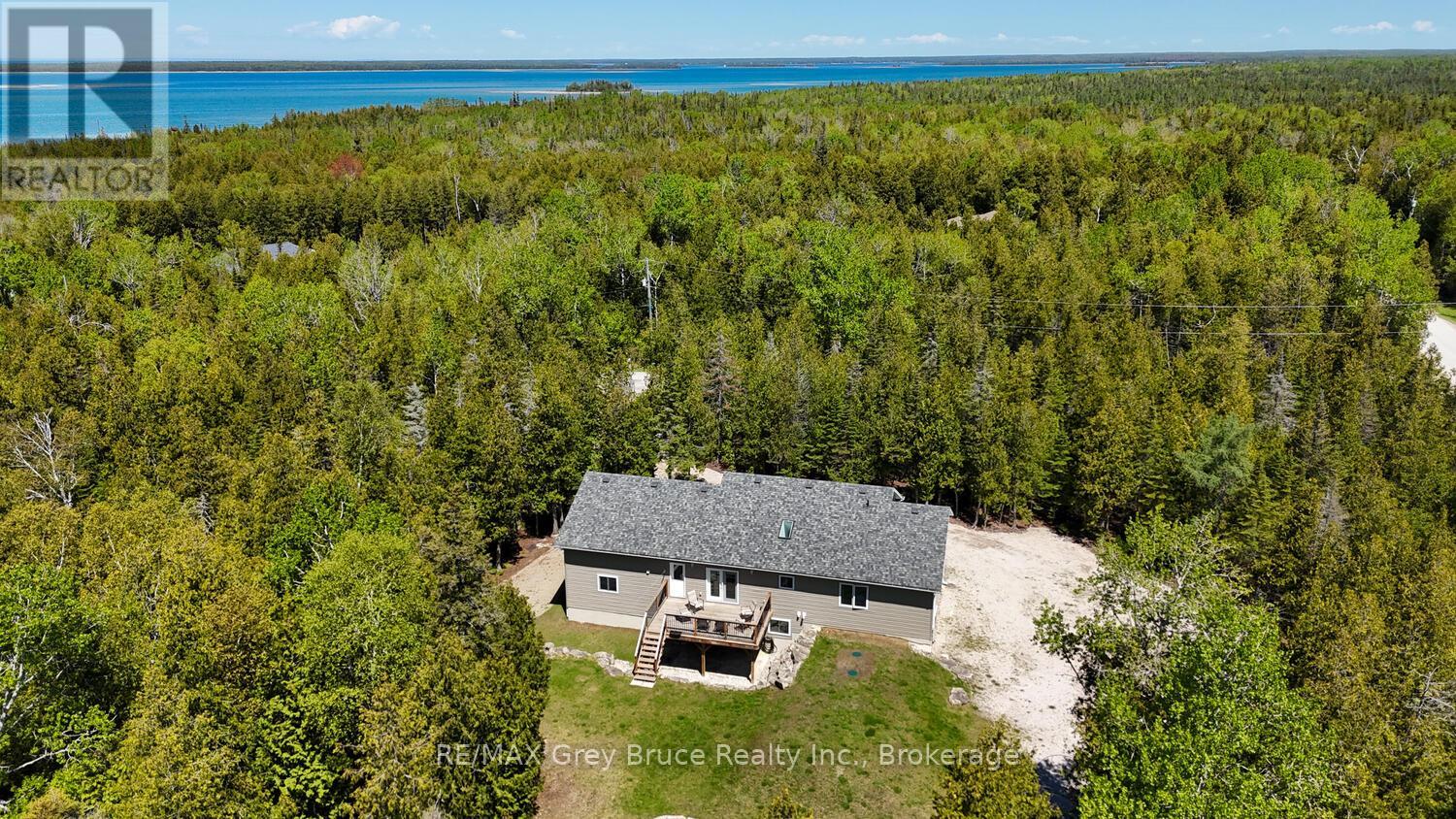 114 Pike Street, Northern Bruce Peninsula, Ontario  N0H 1W0 - Photo 8 - X12177750