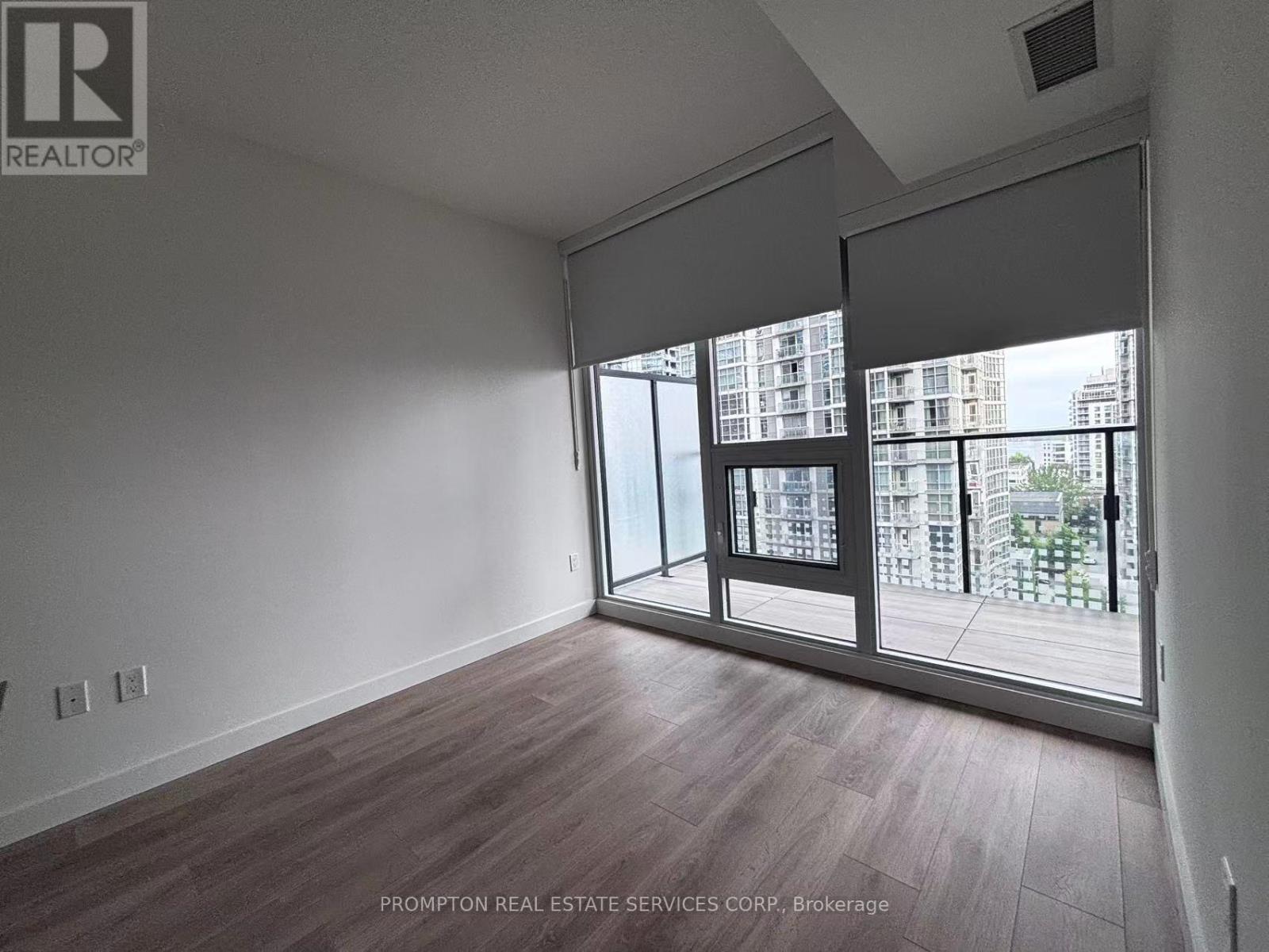 918 - 3 Concord Cityplace Way, Toronto, Ontario  M5V 0X3 - Photo 3 - C12177683