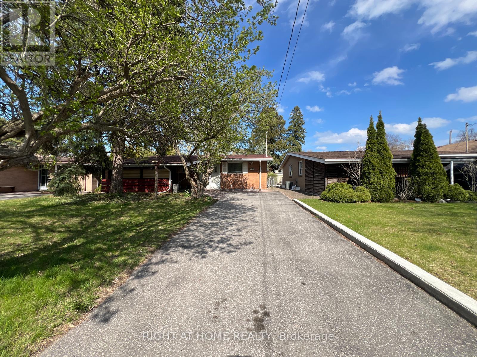 Property at 17 BROOKRIDGE DRIVE image 4