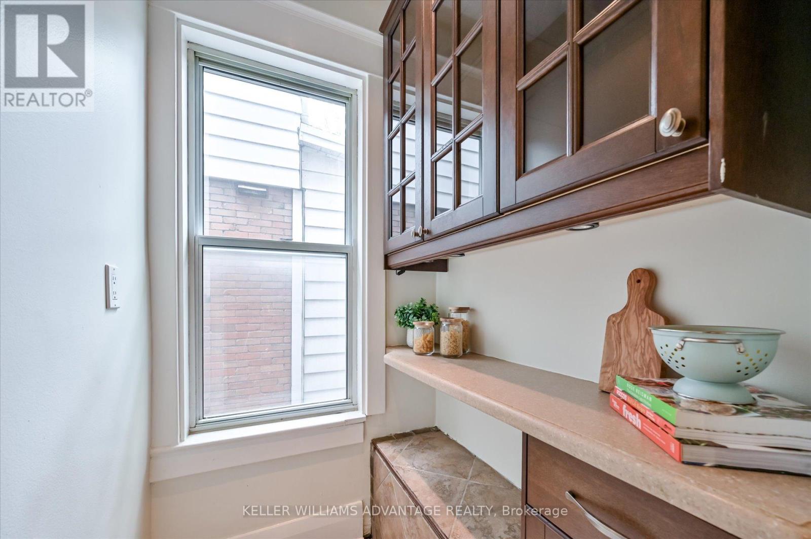 116 Oak Park Avenue, Toronto, Ontario  M4C 4M3 - Photo 11 - E12177710