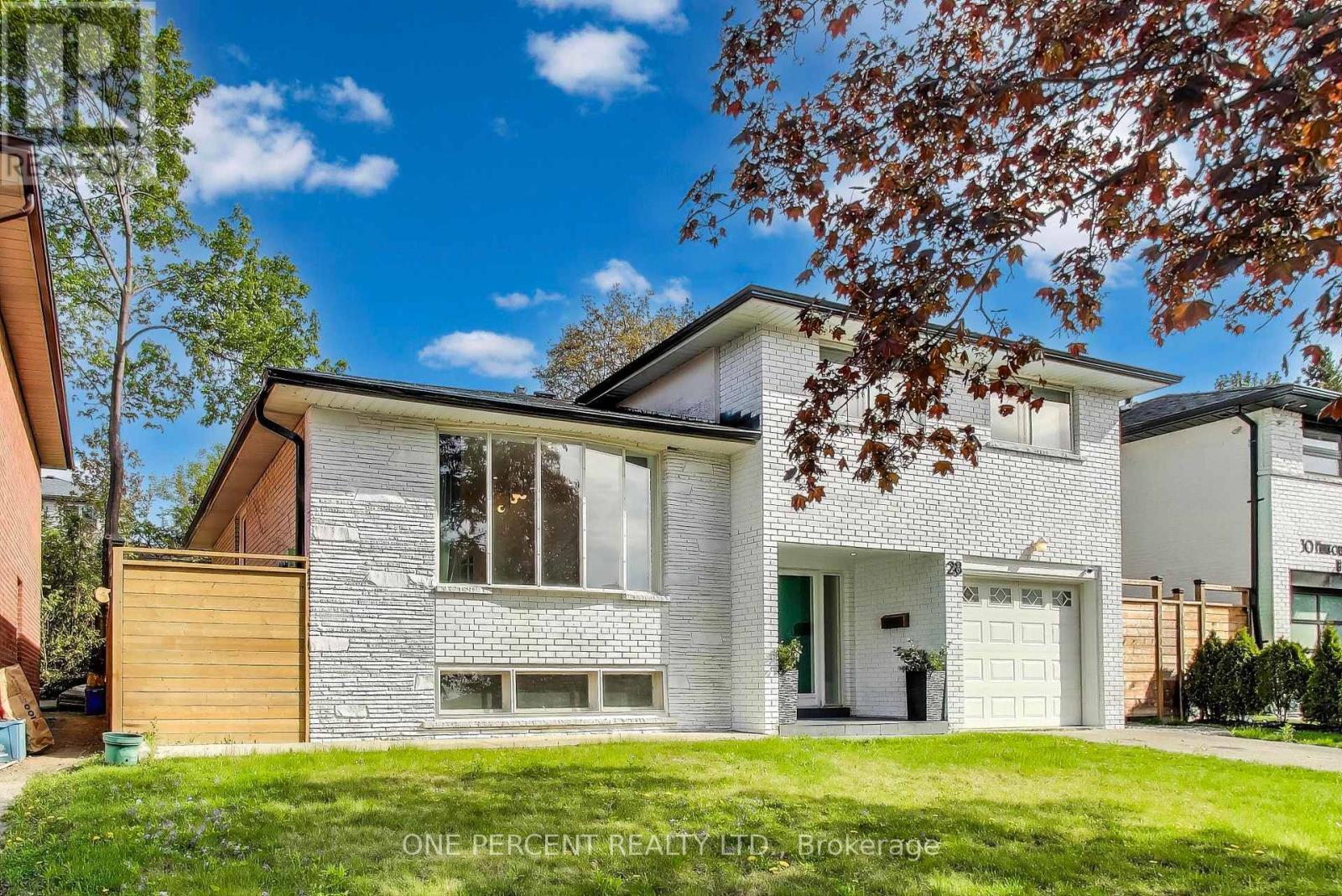 28 Munford Crescent, Toronto, Ontario  M4B 1C1 - Photo 3 - E12177731