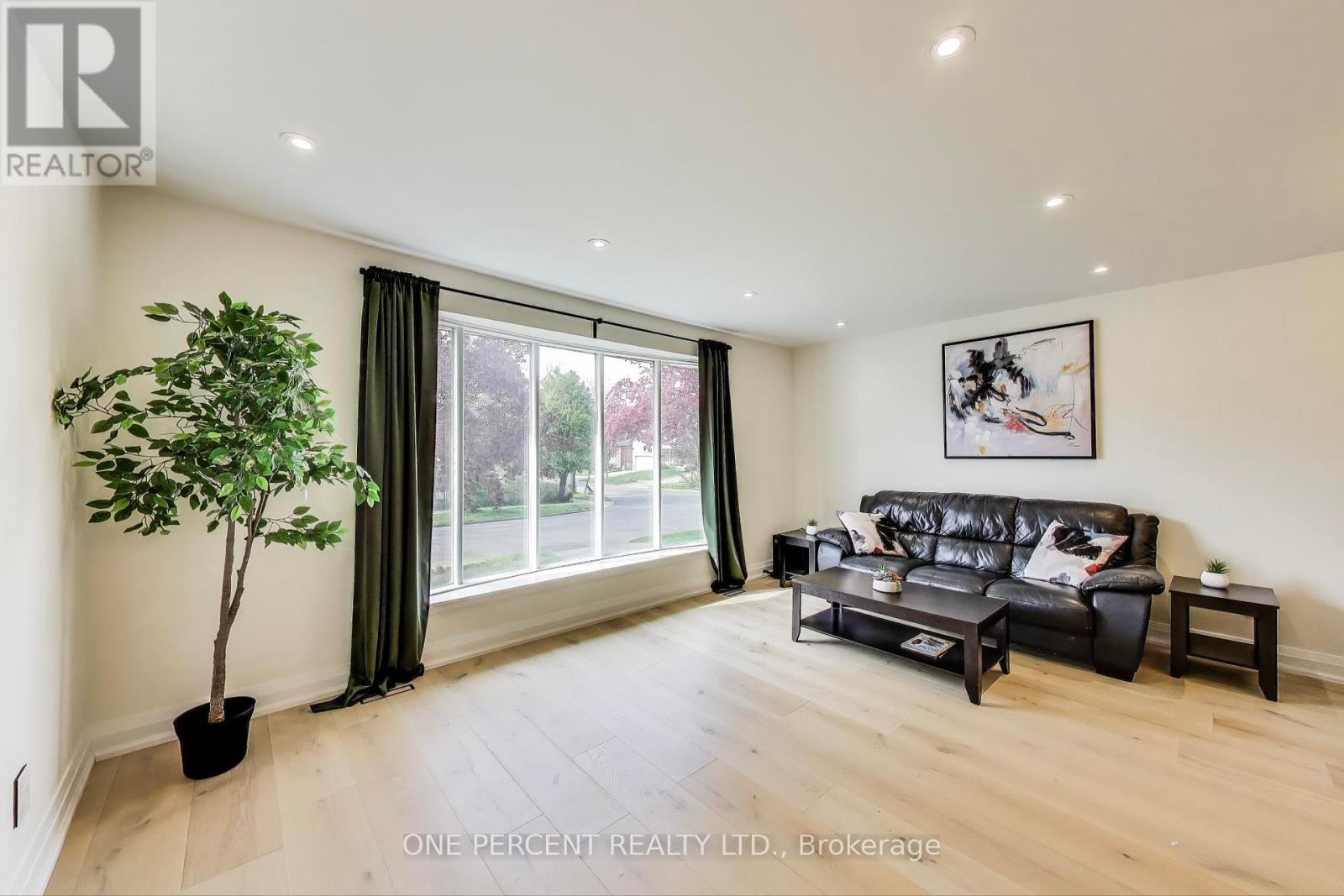 28 Munford Crescent, Toronto, Ontario  M4B 1C1 - Photo 6 - E12177731