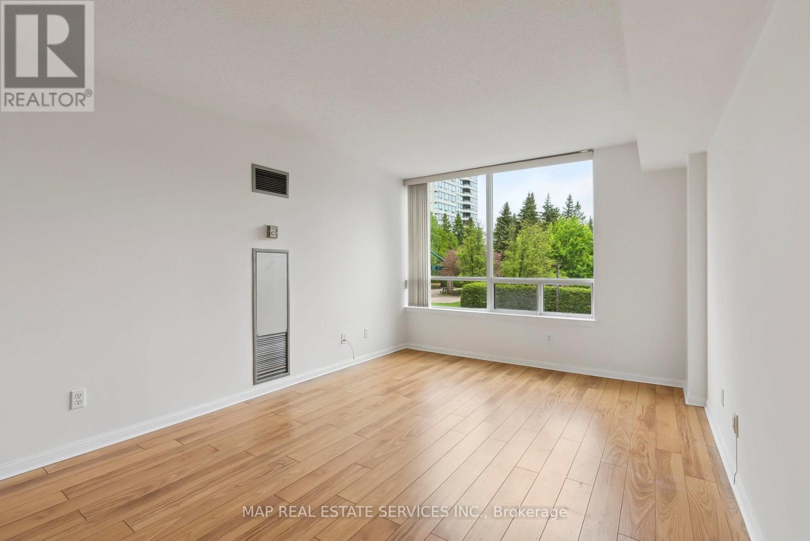 202 - 110 Promenade Circle, Vaughan, Ontario  L4J 7W8 - Photo 31 - N12177718