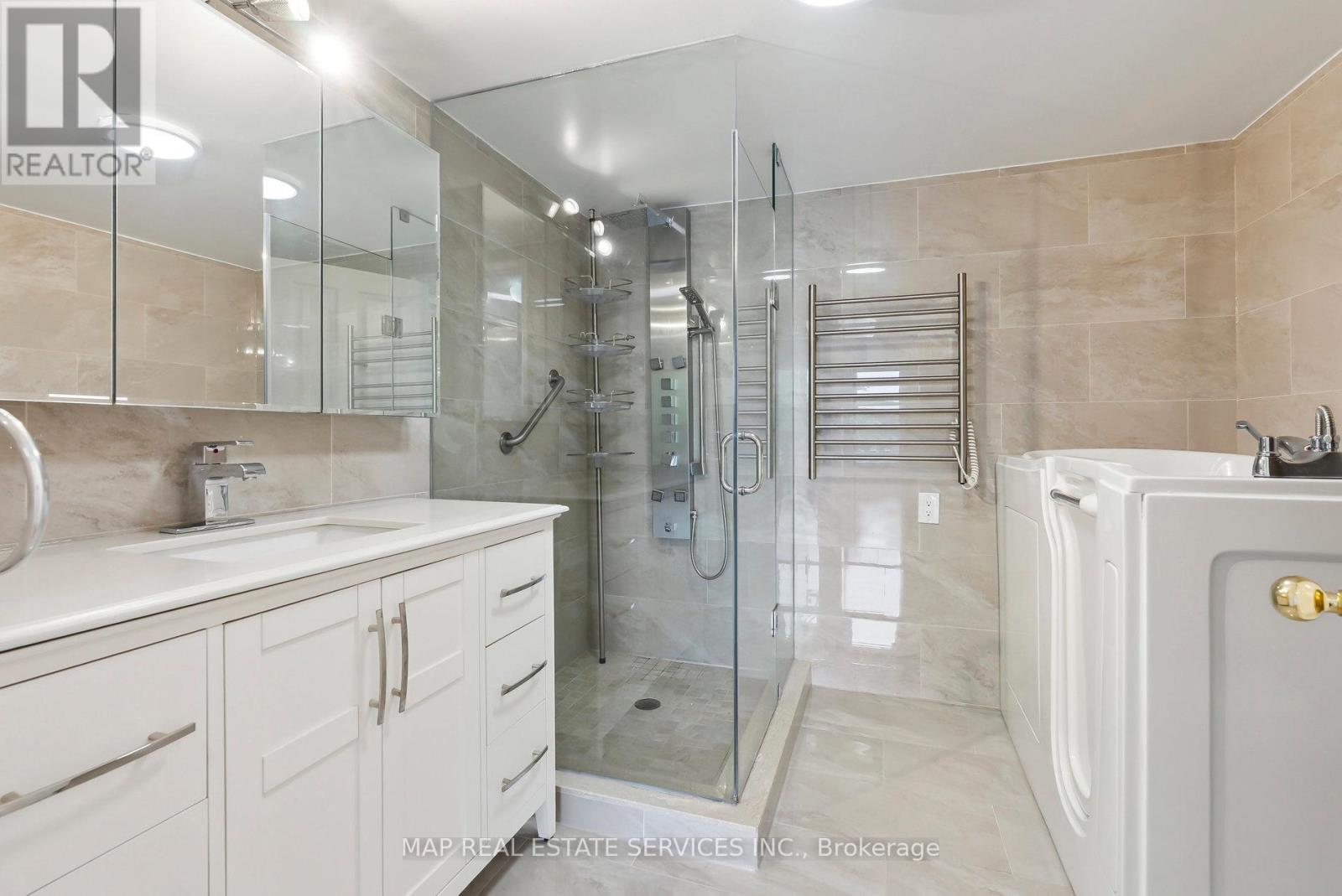 202 - 110 Promenade Circle, Vaughan, Ontario  L4J 7W8 - Photo 35 - N12177718