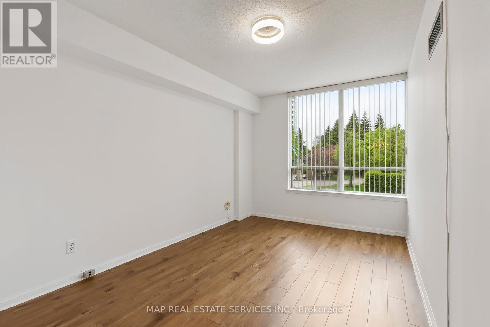 202 - 110 Promenade Circle, Vaughan, Ontario  L4J 7W8 - Photo 37 - N12177718