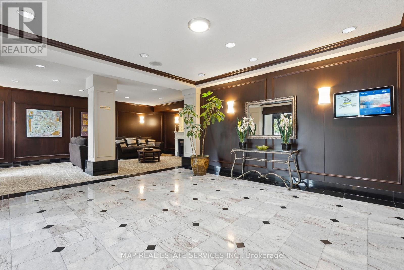 202 - 110 Promenade Circle, Vaughan, Ontario  L4J 7W8 - Photo 4 - N12177718