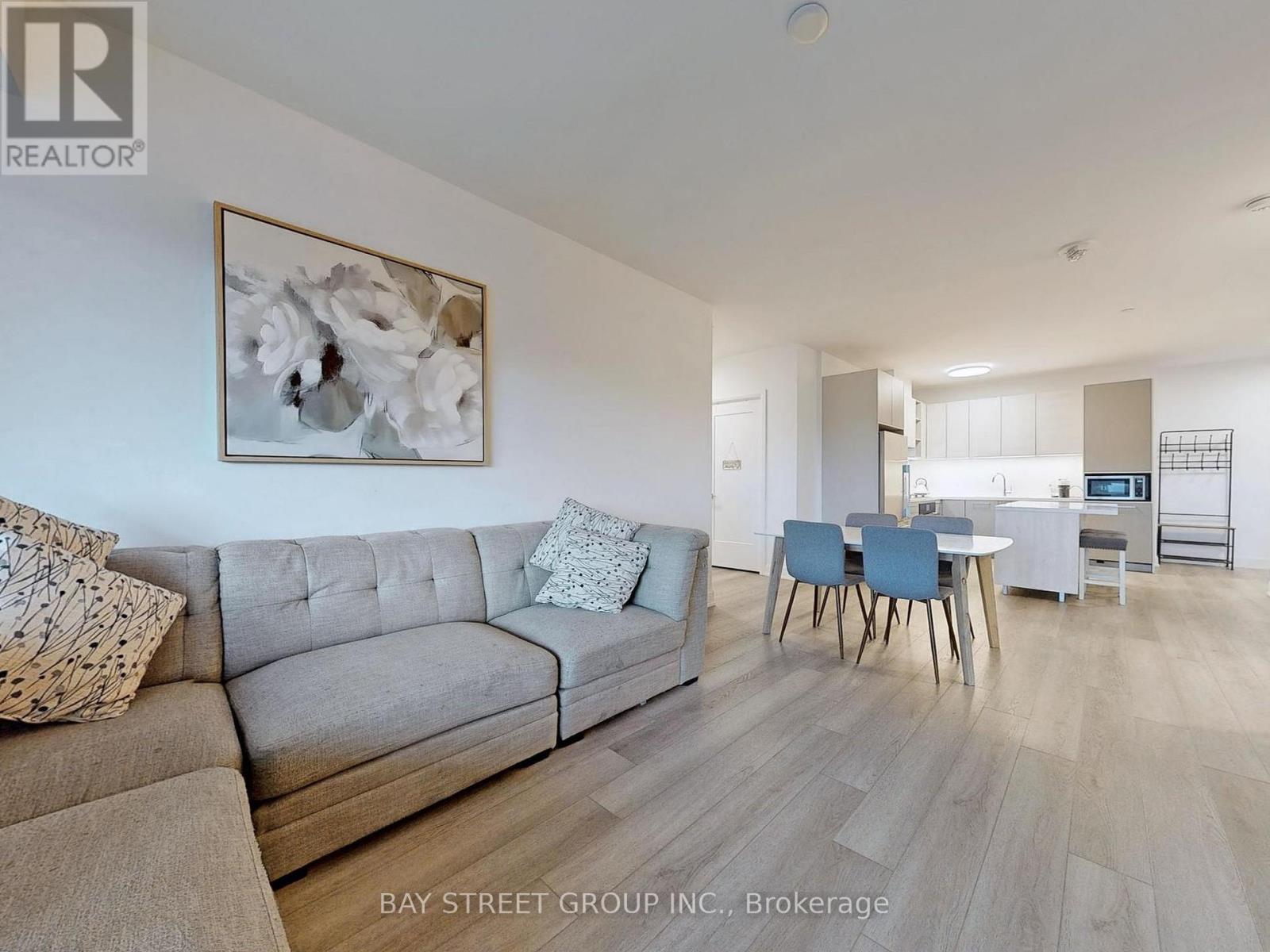 207 B - 38 Gandhi Lane, Markham, Ontario  L3T 0G9 - Photo 6 - N12177735