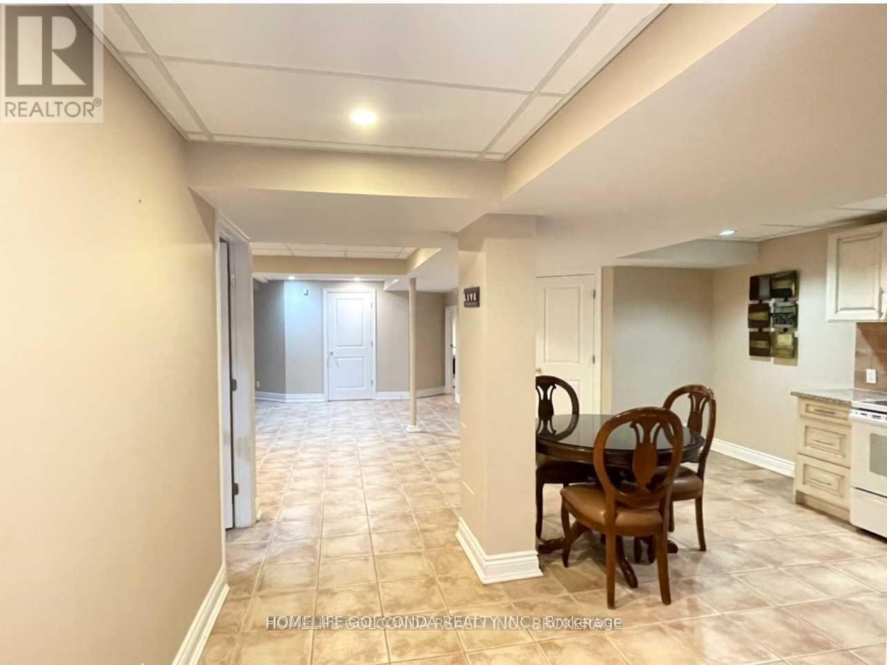 33 Hammerstone Crescent, Vaughan, Ontario  L4J 8B4 - Photo 3 - N12177747