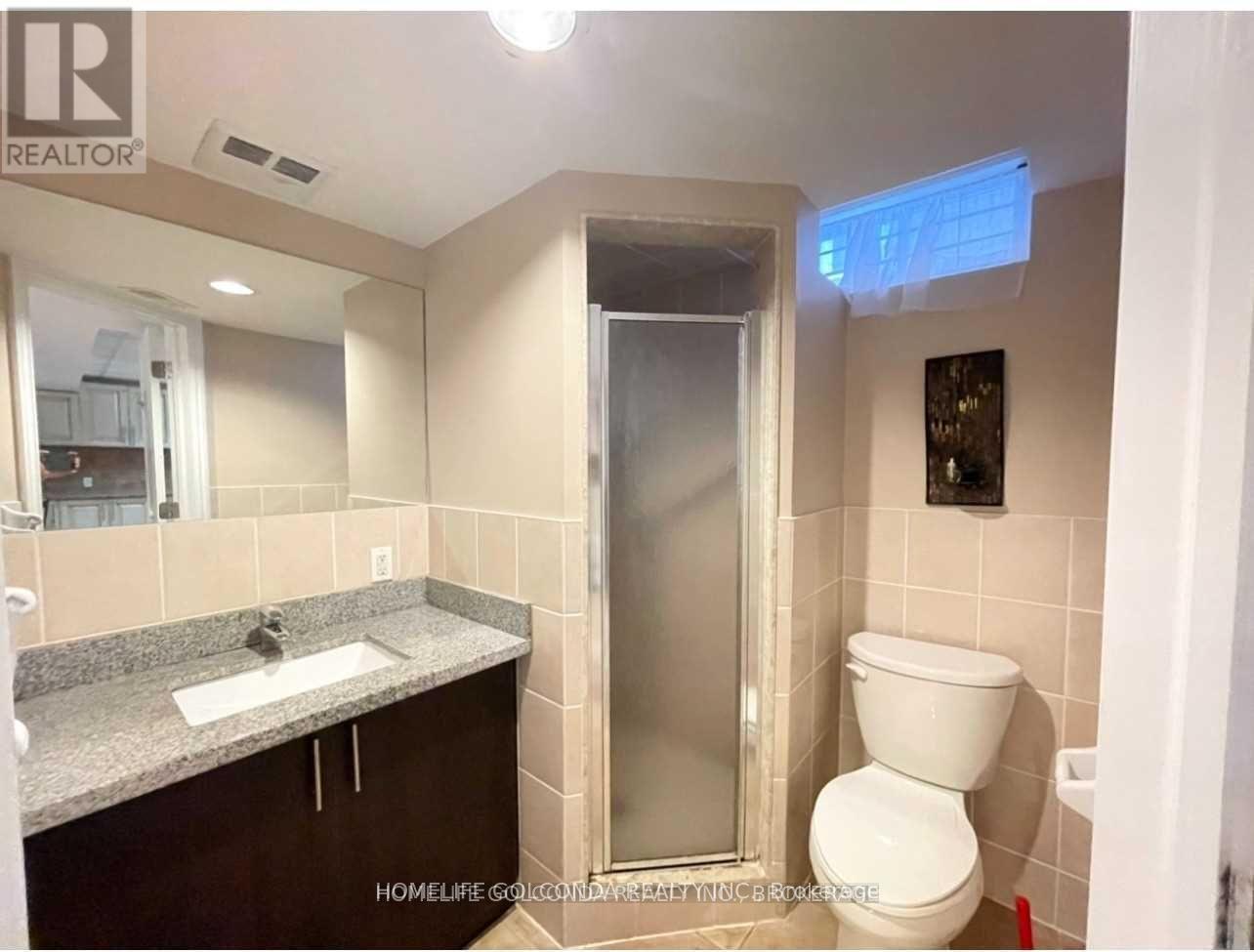 33 Hammerstone Crescent, Vaughan, Ontario  L4J 8B4 - Photo 8 - N12177747