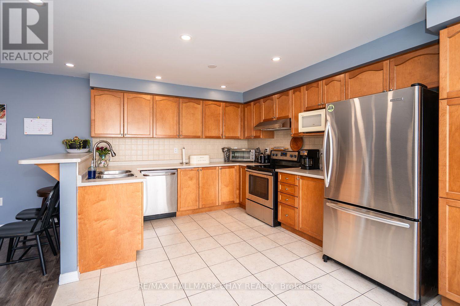 38 Steele Street, New Tecumseth, Ontario  L9R 0E6 - Photo 12 - N12177760