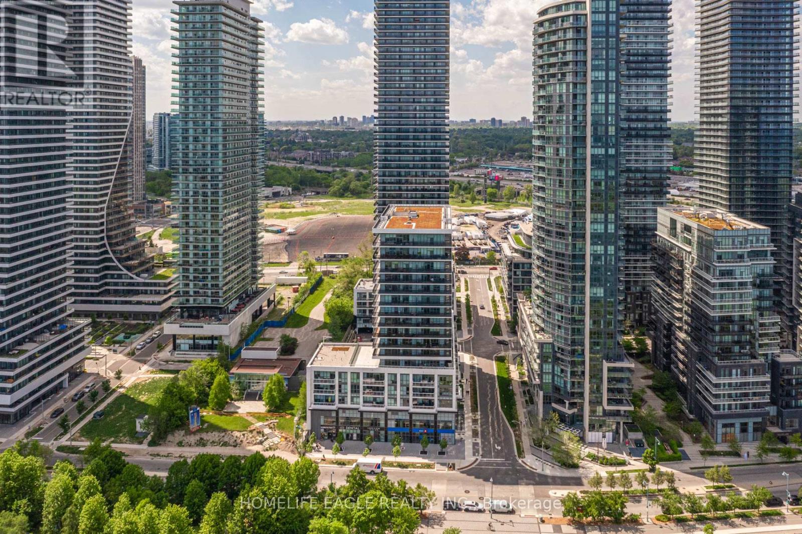 709 - 65 Annie Craig Drive, Toronto, Ontario  M8V 0G3 - Photo 1 - W12177694