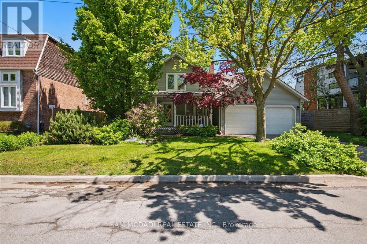 81 Chisholm Street, Oakville, Ontario  L6K 3H8 - Photo 1 - W12177726
