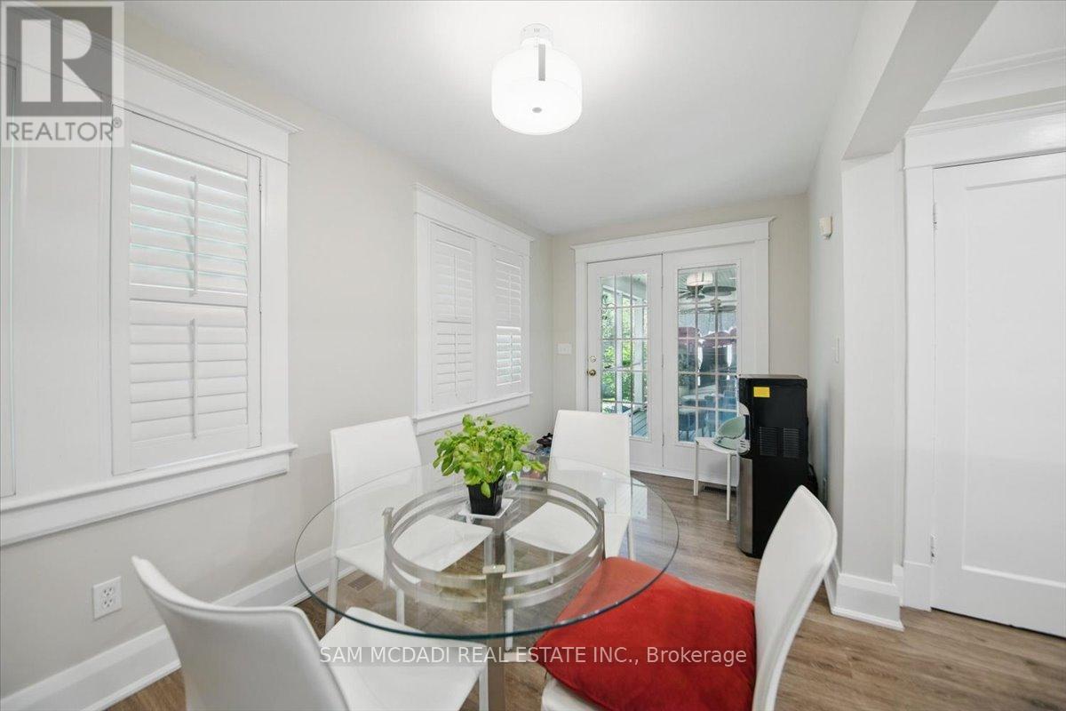 81 Chisholm Street, Oakville, Ontario  L6K 3H8 - Photo 13 - W12177726