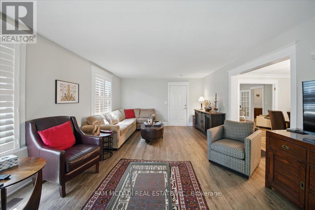 81 Chisholm Street, Oakville, Ontario  L6K 3H8 - Photo 22 - W12177726