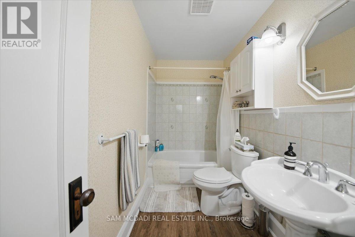 81 Chisholm Street, Oakville, Ontario  L6K 3H8 - Photo 31 - W12177726