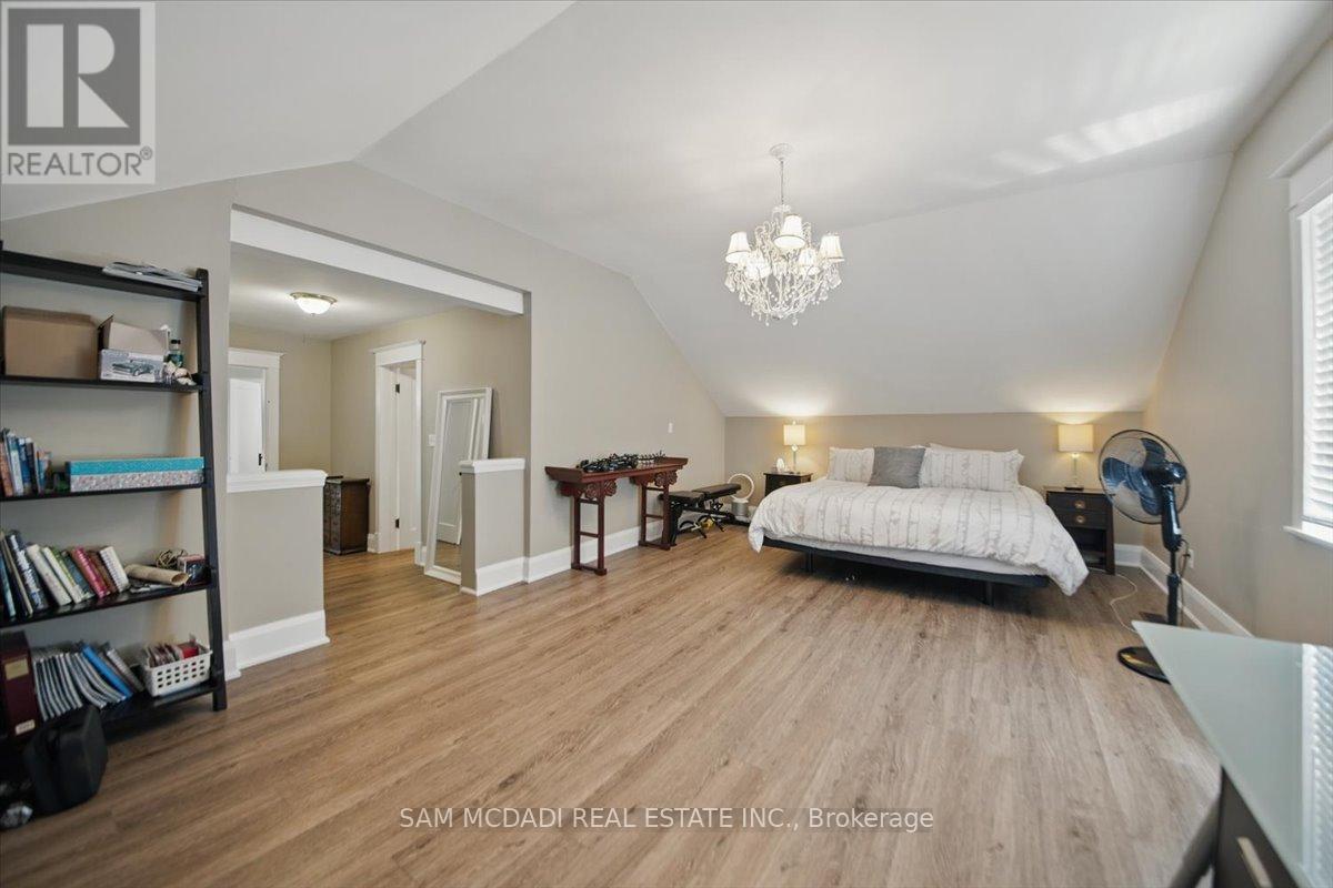 81 Chisholm Street, Oakville, Ontario  L6K 3H8 - Photo 32 - W12177726