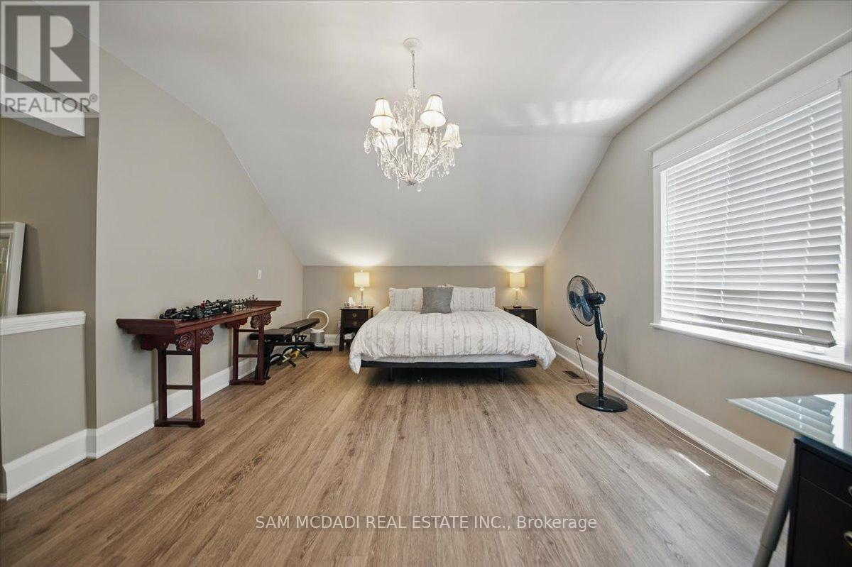 81 Chisholm Street, Oakville, Ontario  L6K 3H8 - Photo 33 - W12177726