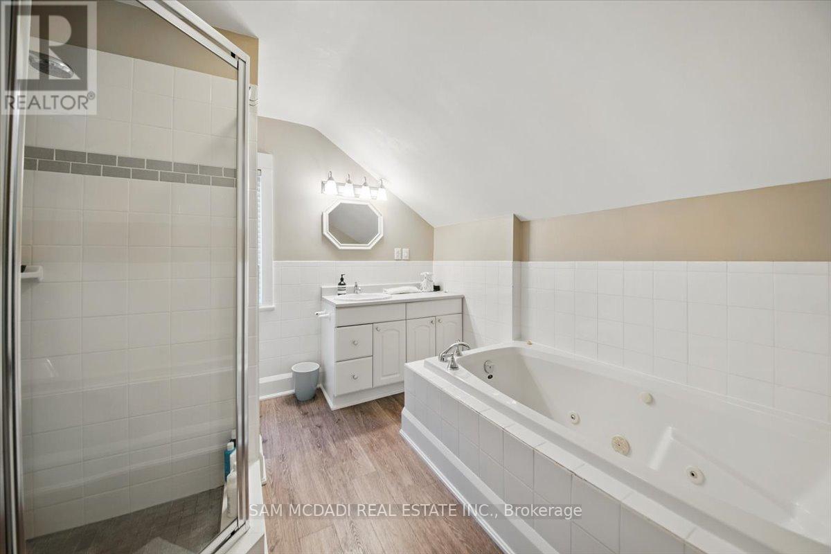 81 Chisholm Street, Oakville, Ontario  L6K 3H8 - Photo 37 - W12177726