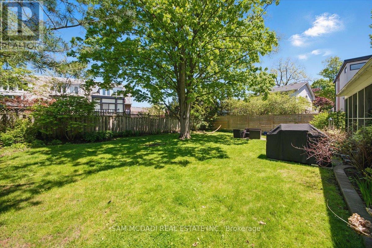 81 Chisholm Street, Oakville, Ontario  L6K 3H8 - Photo 43 - W12177726