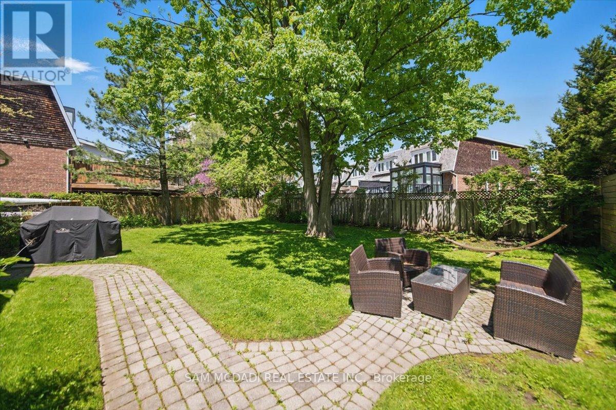 81 Chisholm Street, Oakville, Ontario  L6K 3H8 - Photo 47 - W12177726