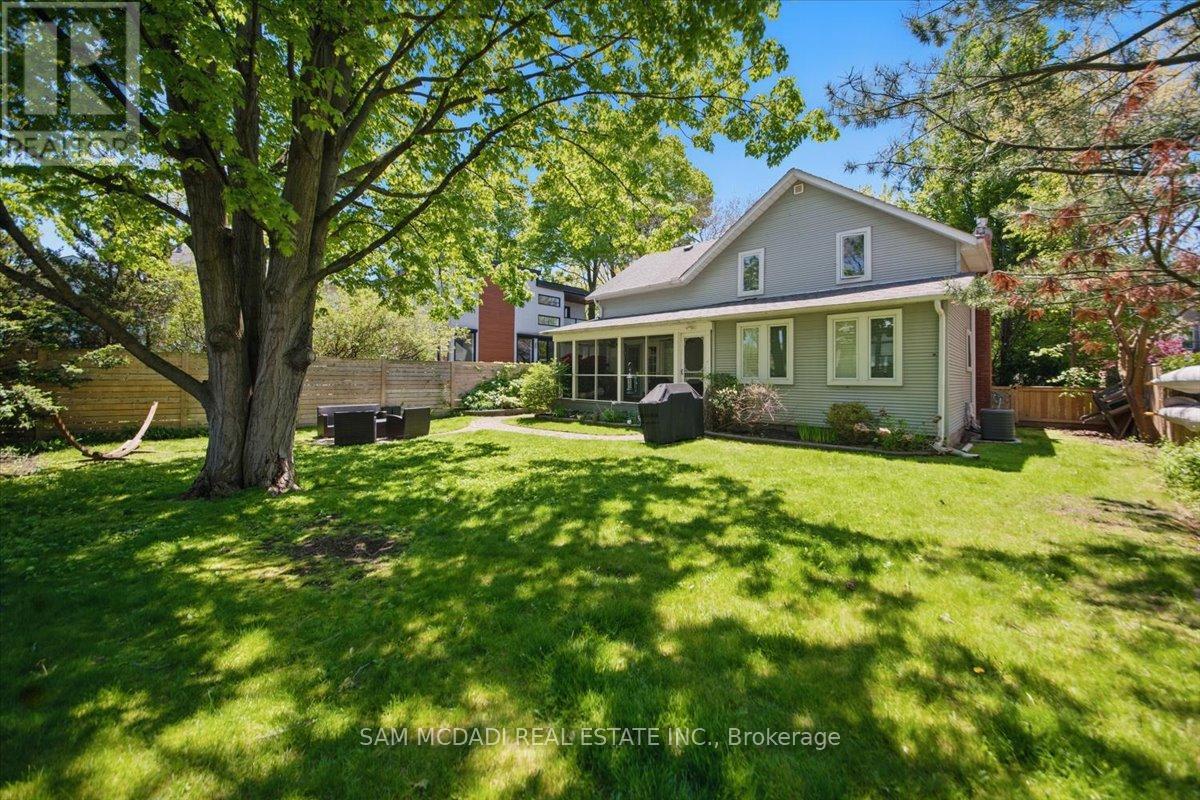 81 Chisholm Street, Oakville, Ontario  L6K 3H8 - Photo 48 - W12177726