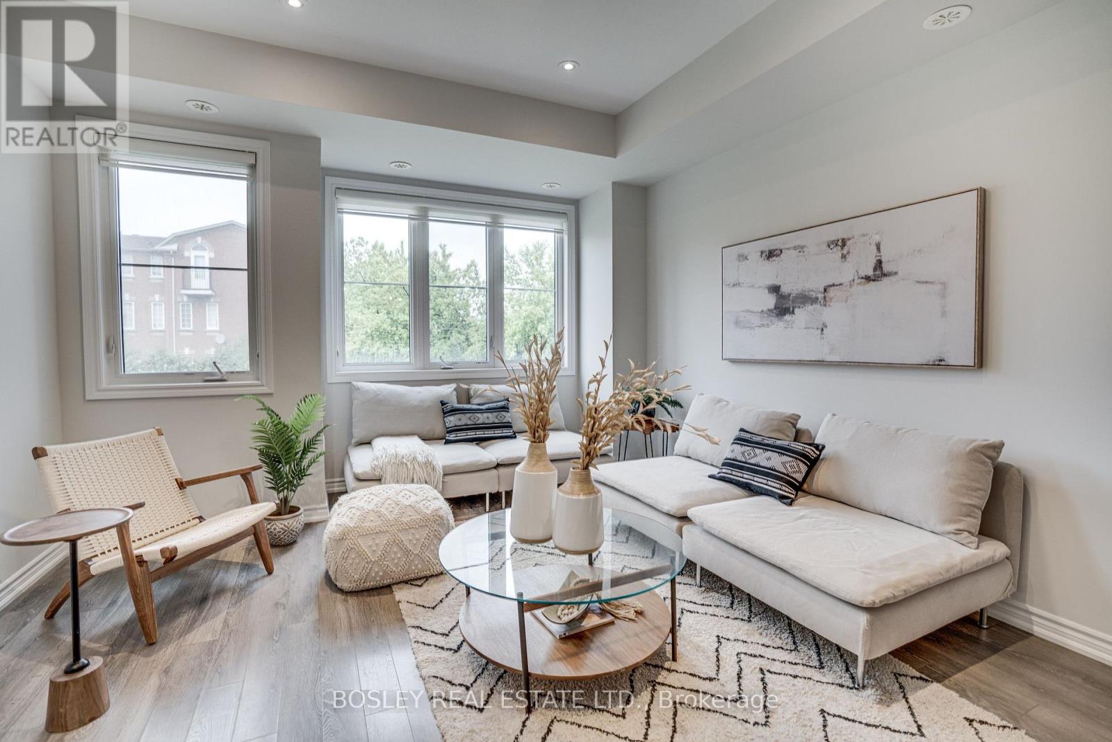Property at 237 - 390 HOPEWELL AVENUE image 2