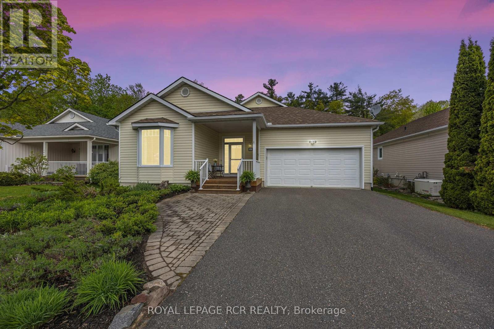 150 Hedgewood Lane, Gravenhurst, Ontario  P1P 1Z4 - Photo 1 - X12177723
