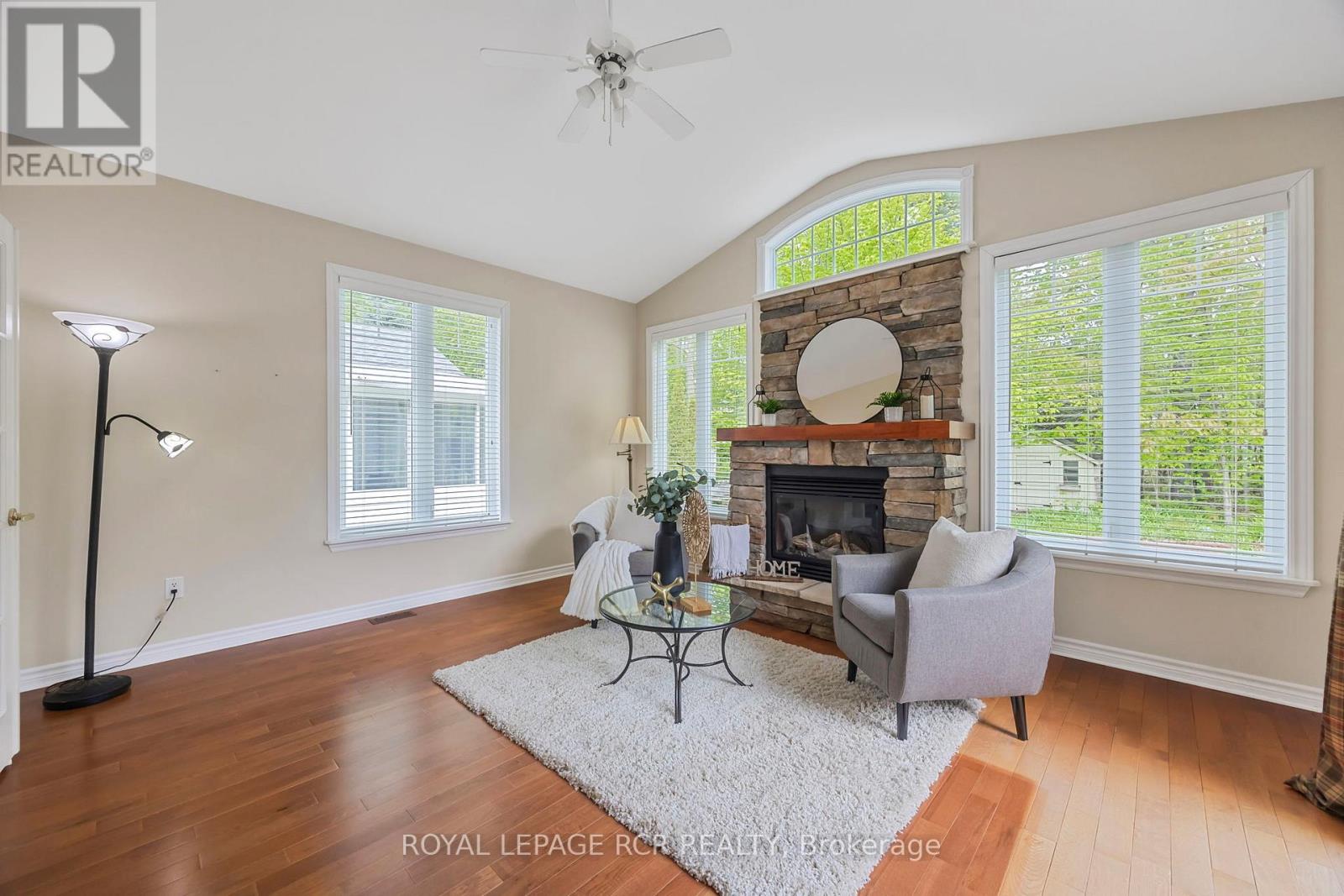 150 Hedgewood Lane, Gravenhurst, Ontario  P1P 1Z4 - Photo 17 - X12177723