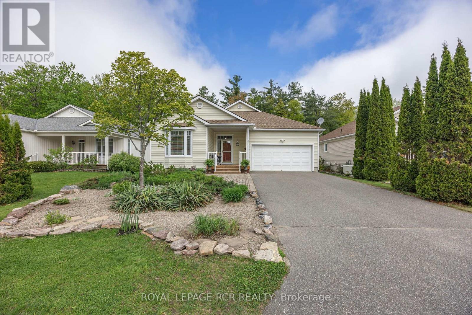 150 Hedgewood Lane, Gravenhurst, Ontario  P1P 1Z4 - Photo 2 - X12177723
