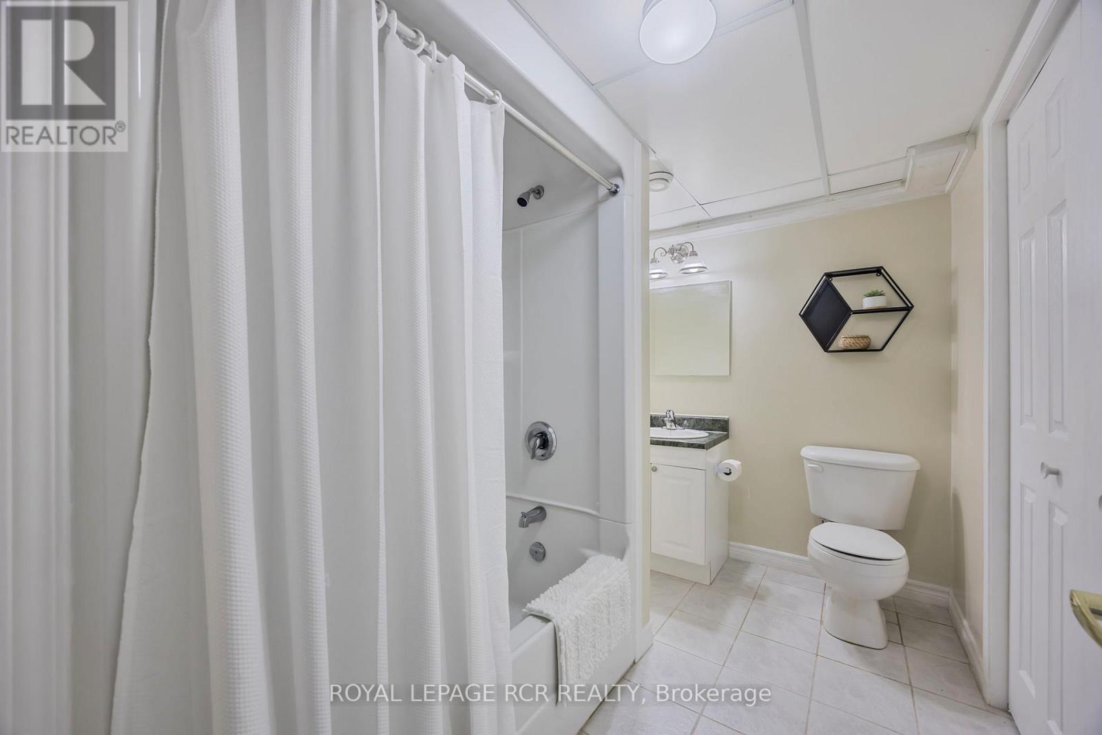 150 Hedgewood Lane, Gravenhurst, Ontario  P1P 1Z4 - Photo 36 - X12177723