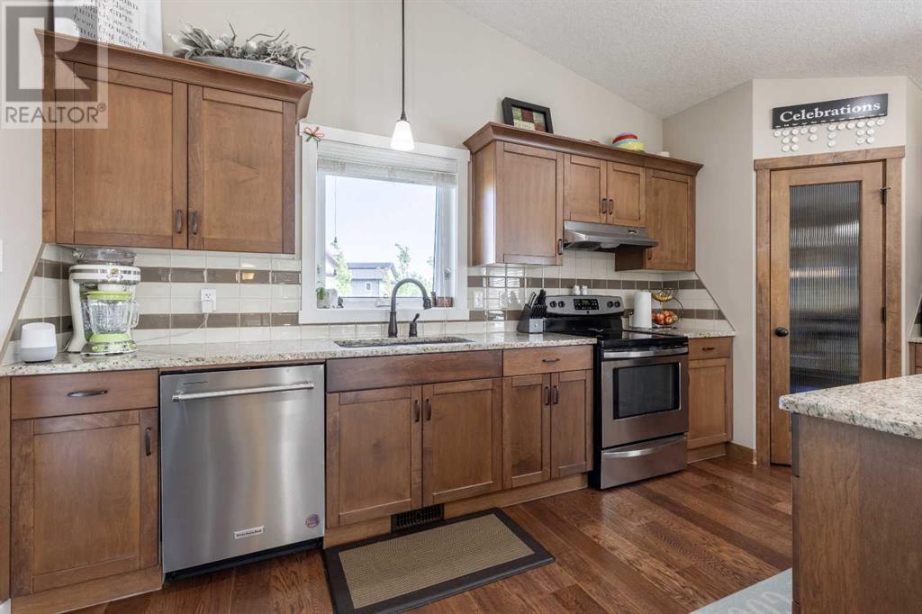 59 Firelight Way W, Lethbridge, Alberta  T1J 5B5 - Photo 12 - A2223521