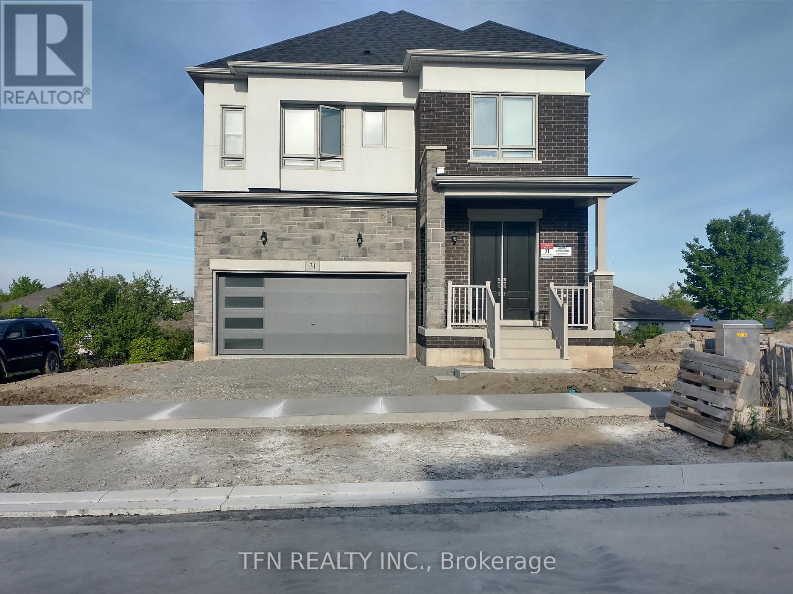 LOWER - 31 WEST OAK TRAIL, Barrie, Ontario