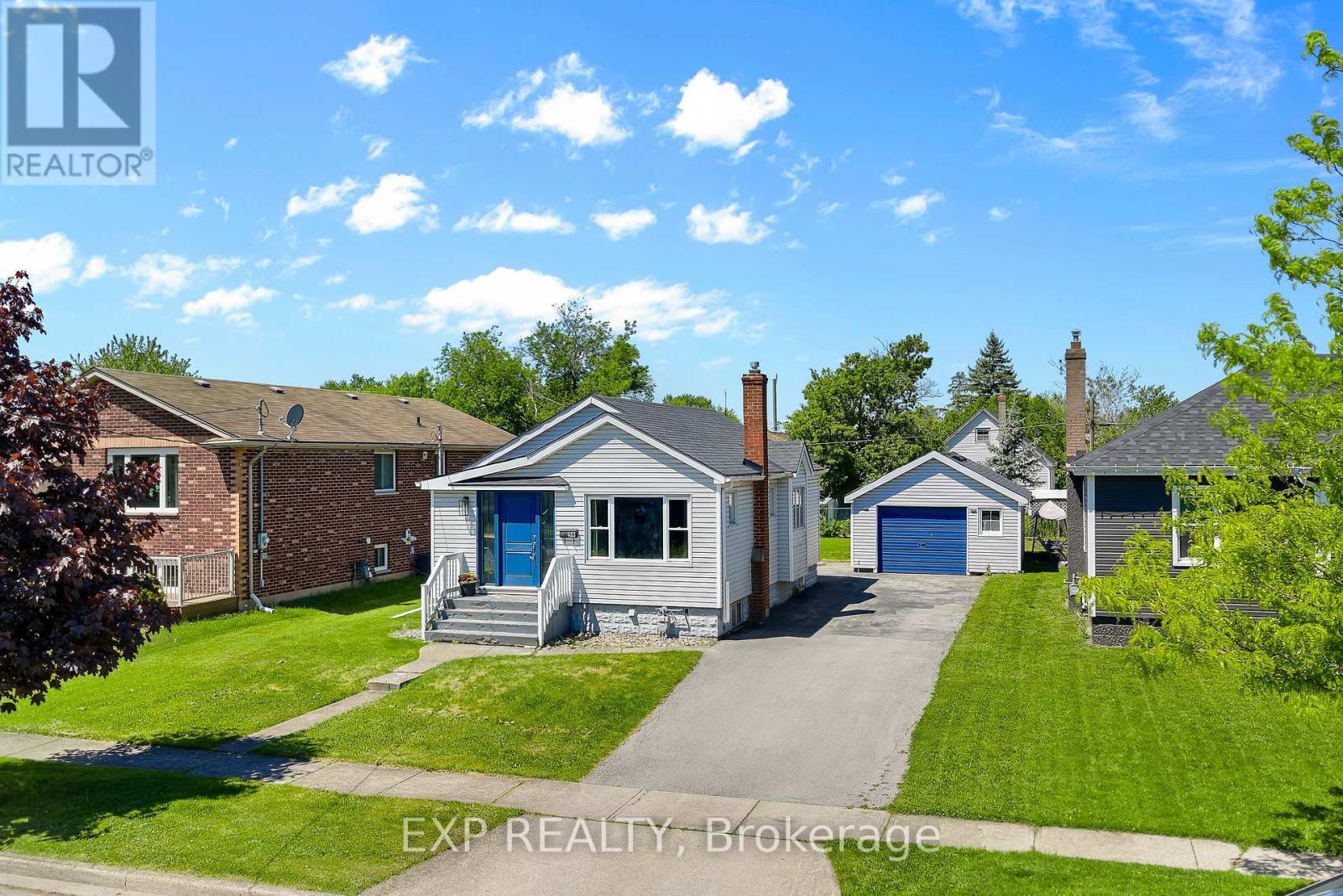 483 Scholfield Avenue N, Welland (Welland Downtown), Ontario  L3B 1N3 - Photo 1 - X12177794