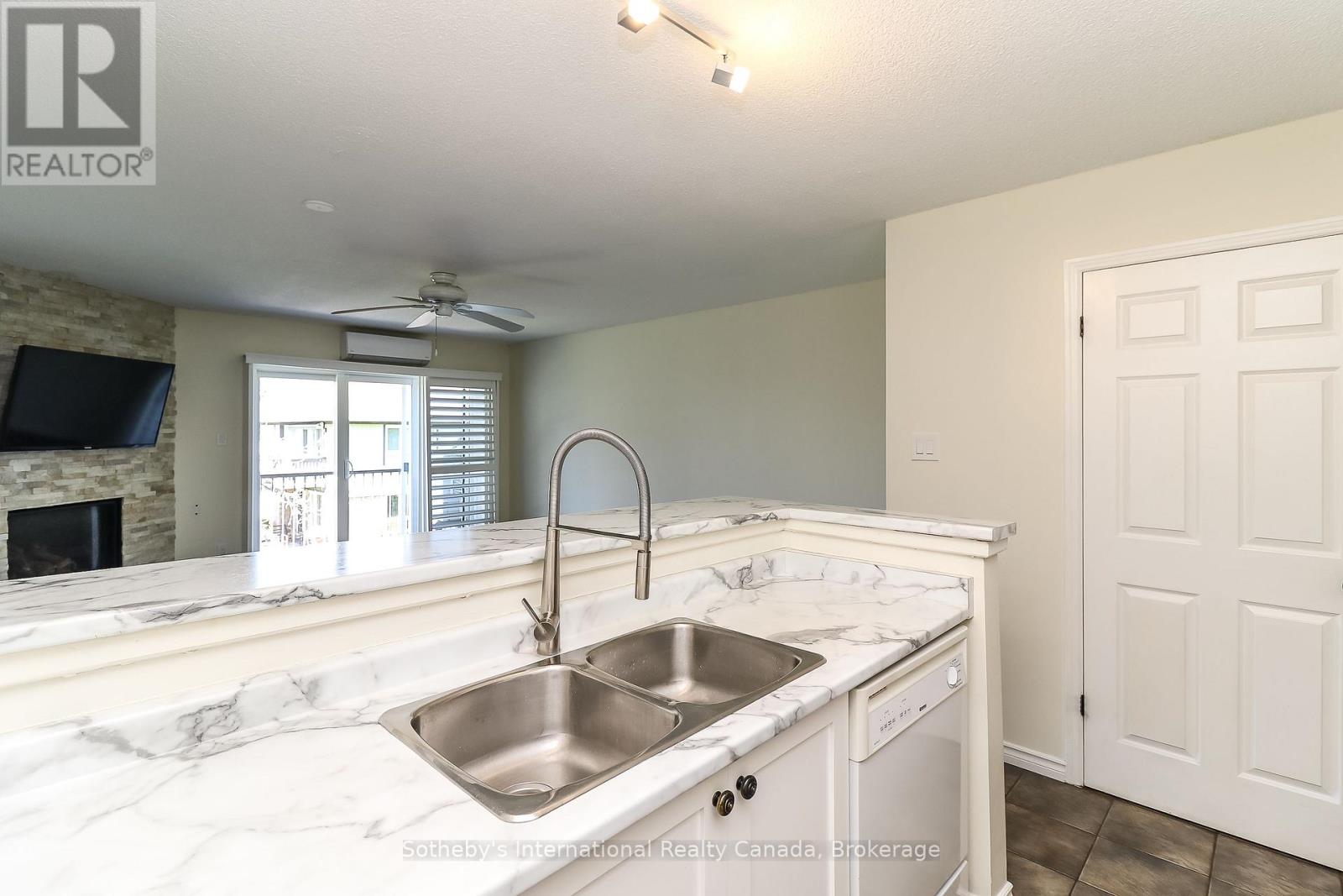 348 Mariners Way, Collingwood, Ontario  L9Y 5C7 - Photo 9 - S12177791
