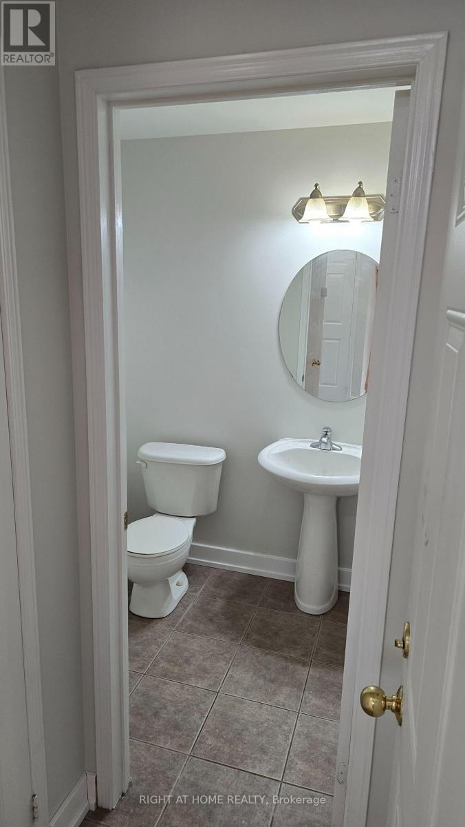 32 Donlevy Crescent, Whitby, Ontario  L1R 0B8 - Photo 11 - E12175958